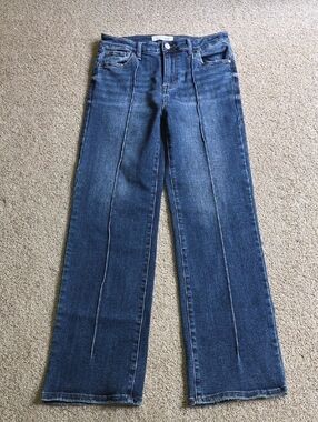 Risen High-Rise Dark Blue Women's Jeans with Front Crease